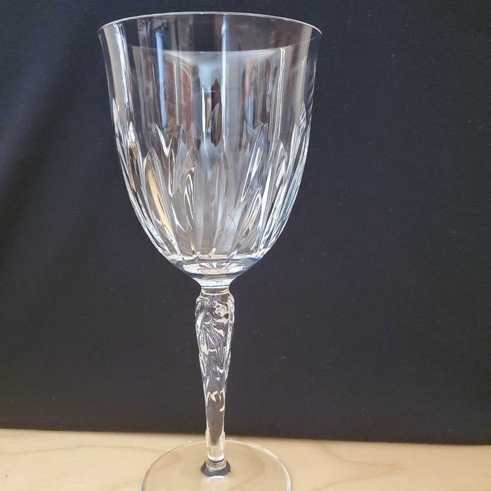 TIFFANY & CO CUT CRYSTAL WINE CLARET CHRYSANTHEMUM PATTERN 8.25”